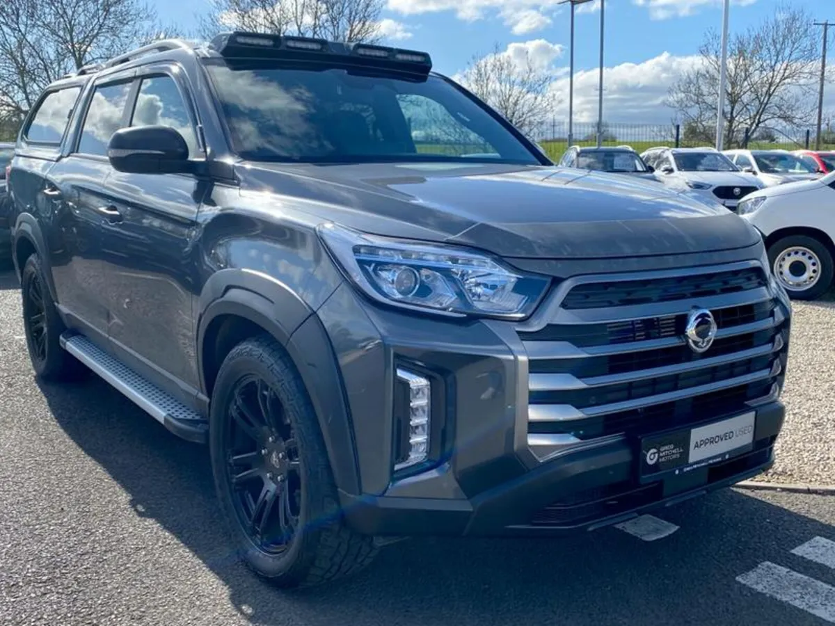 KGM Musso 2.2D Saracen Pickup Double Cab 4dr Diese - Image 3