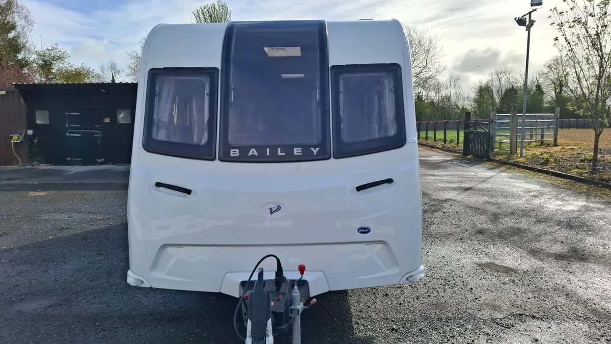Bailey Phoenix 4 Berth Caravan - Image 2