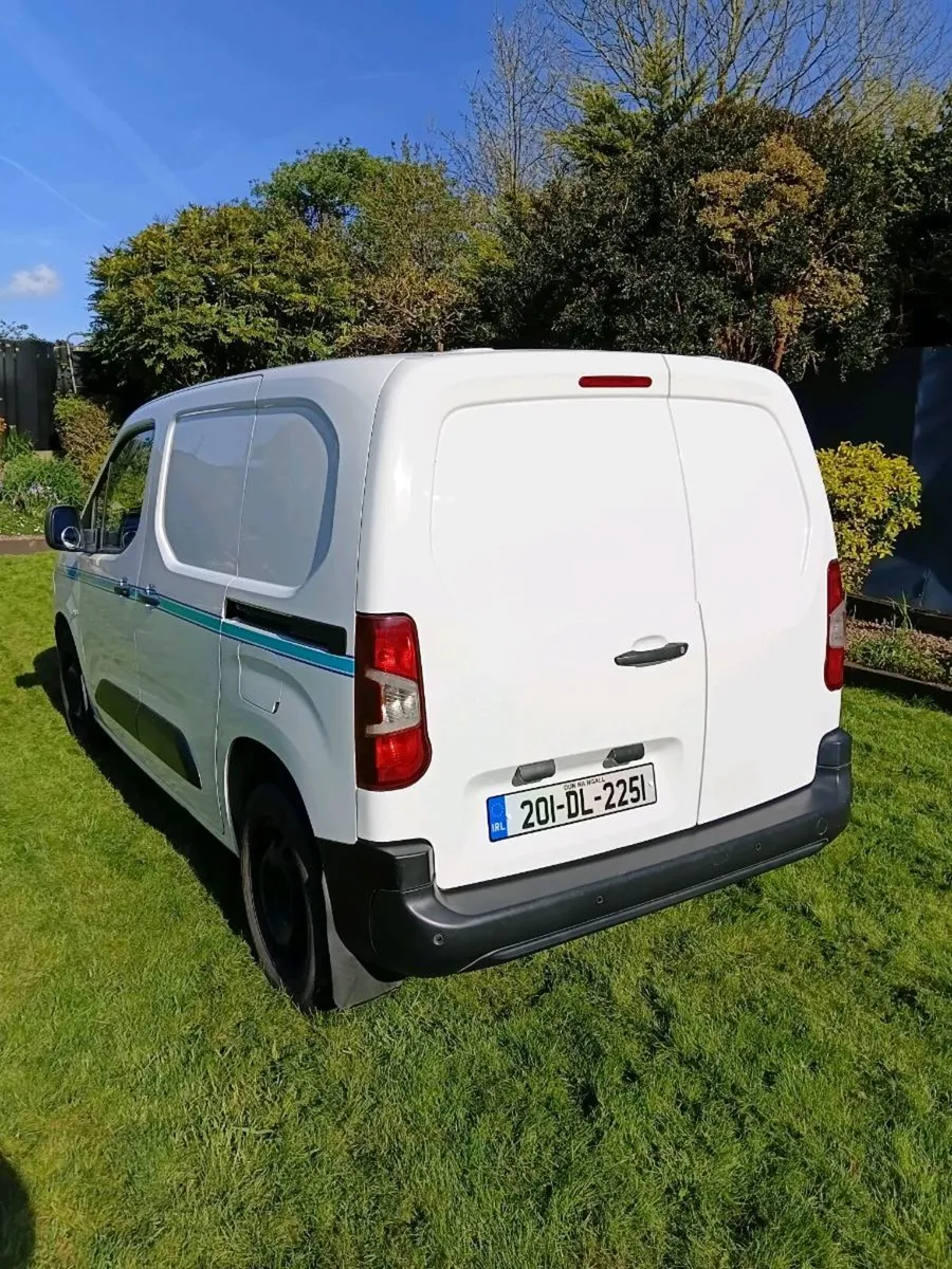 2020 Peugeot partner professional - Image 4