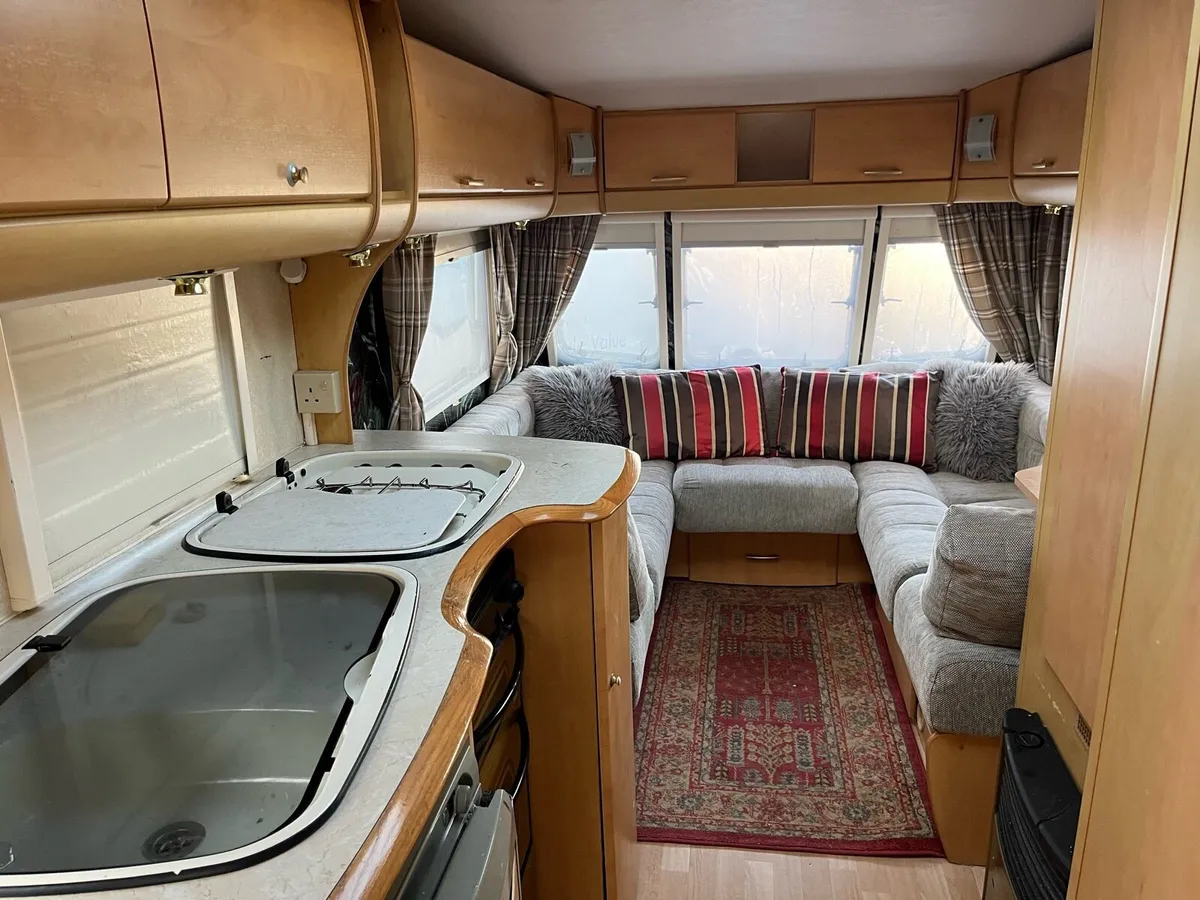 Caravan - Image 4