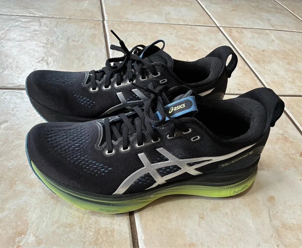 Men’s ASICS Kayano 32 - Image 1