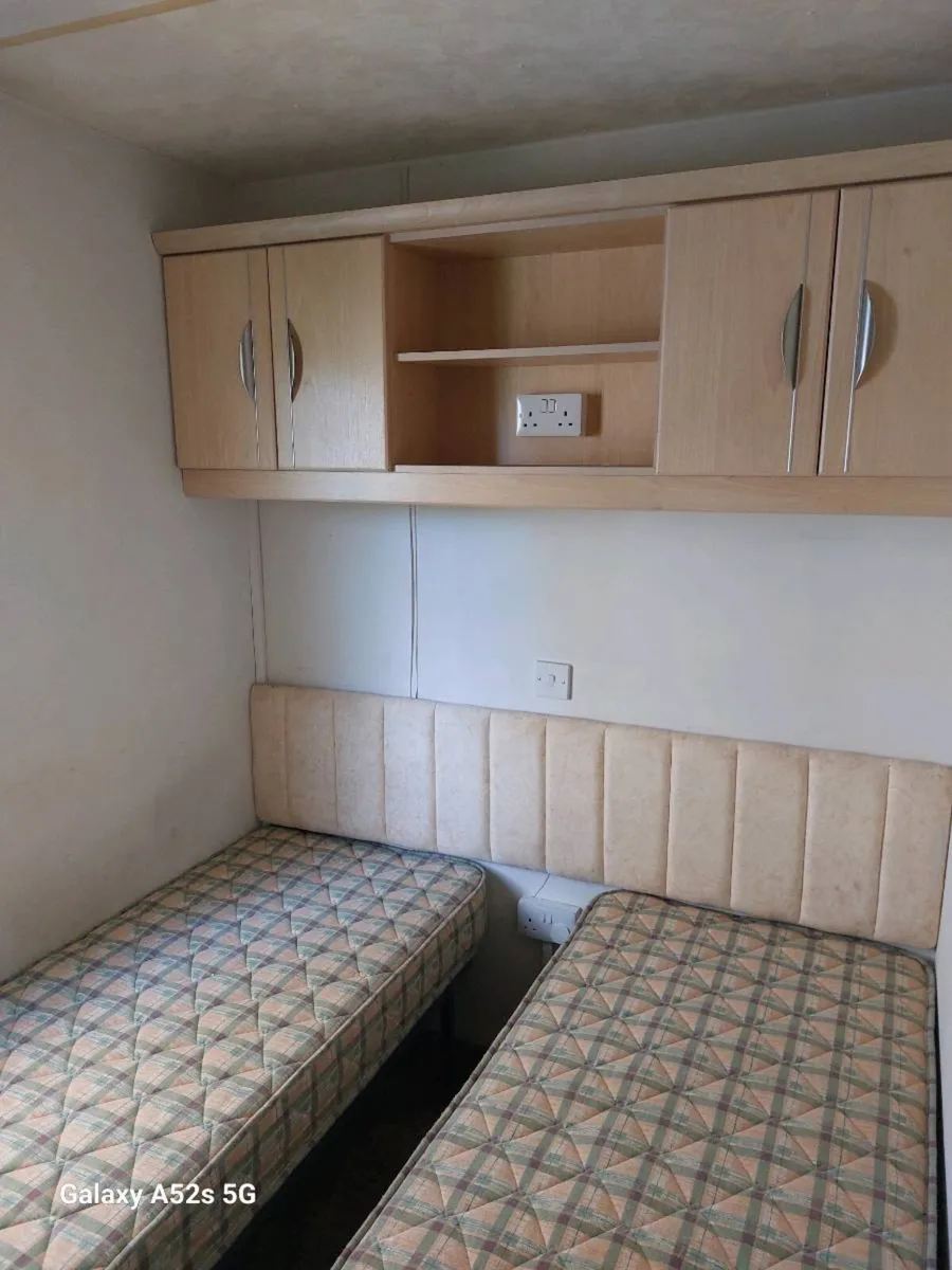 Mobile Home - Image 4