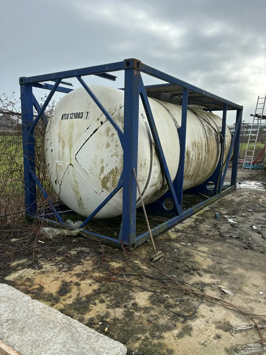 Water storage tanks - Image 4