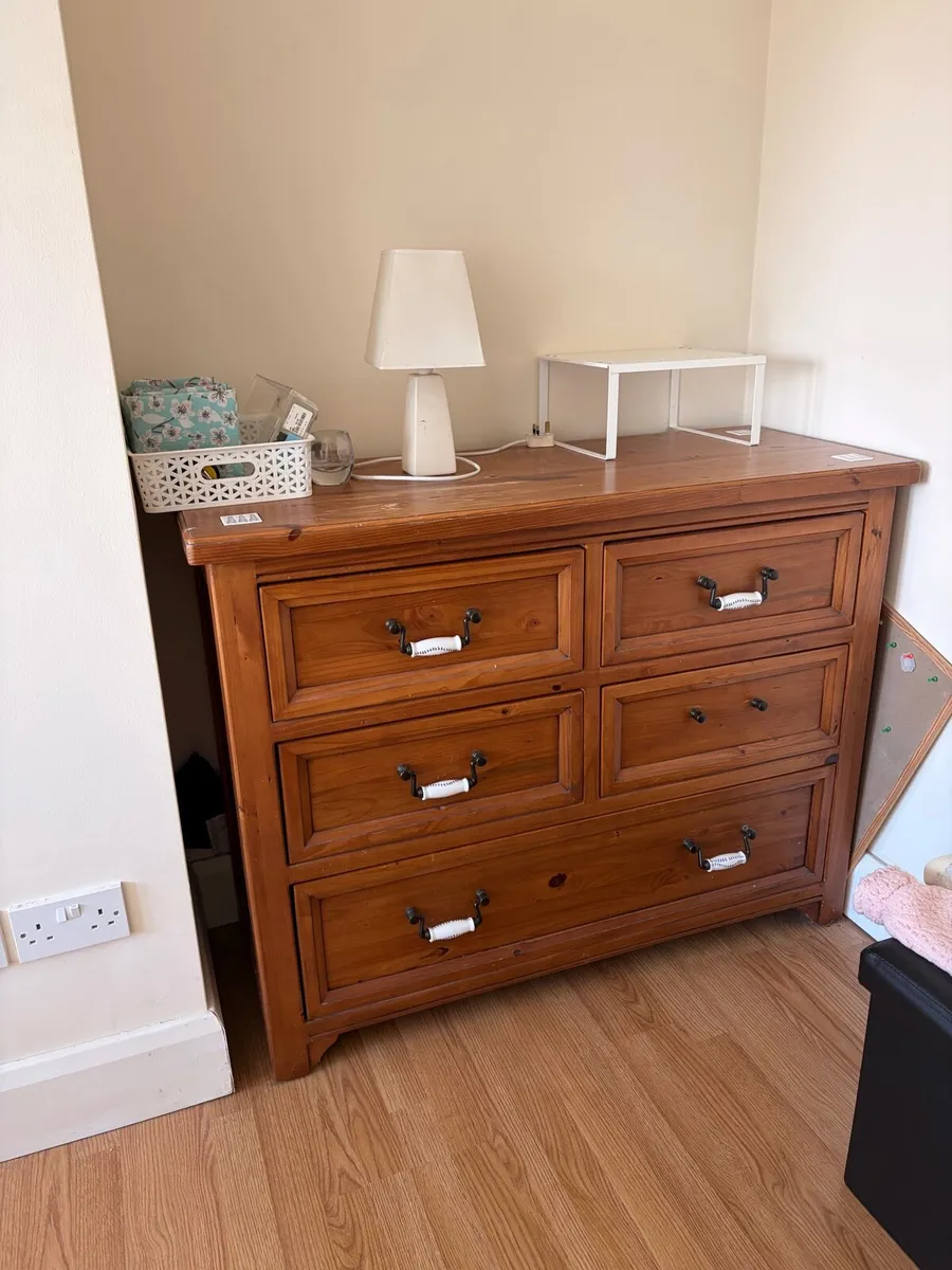 Bed set (bed frame, locker & drawers) - Image 2