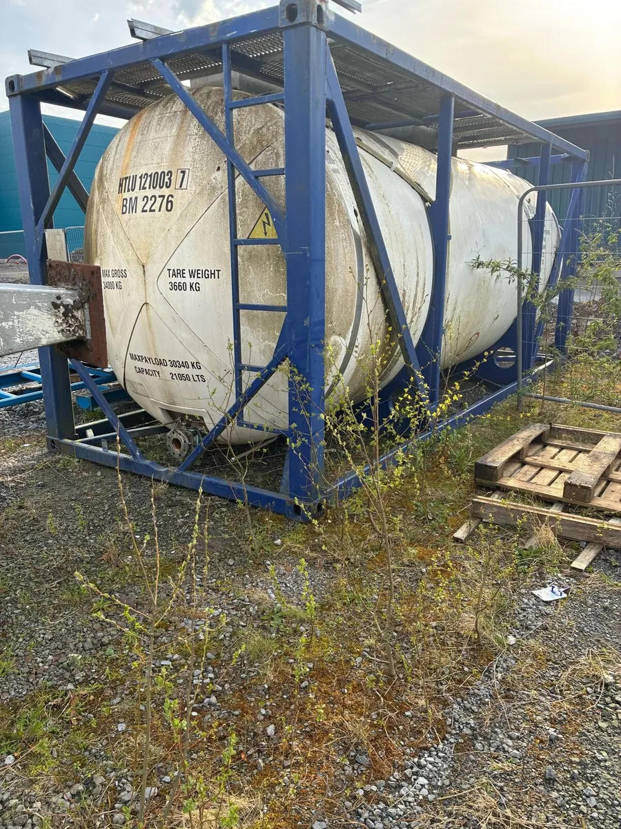Water storage tanks - Image 1