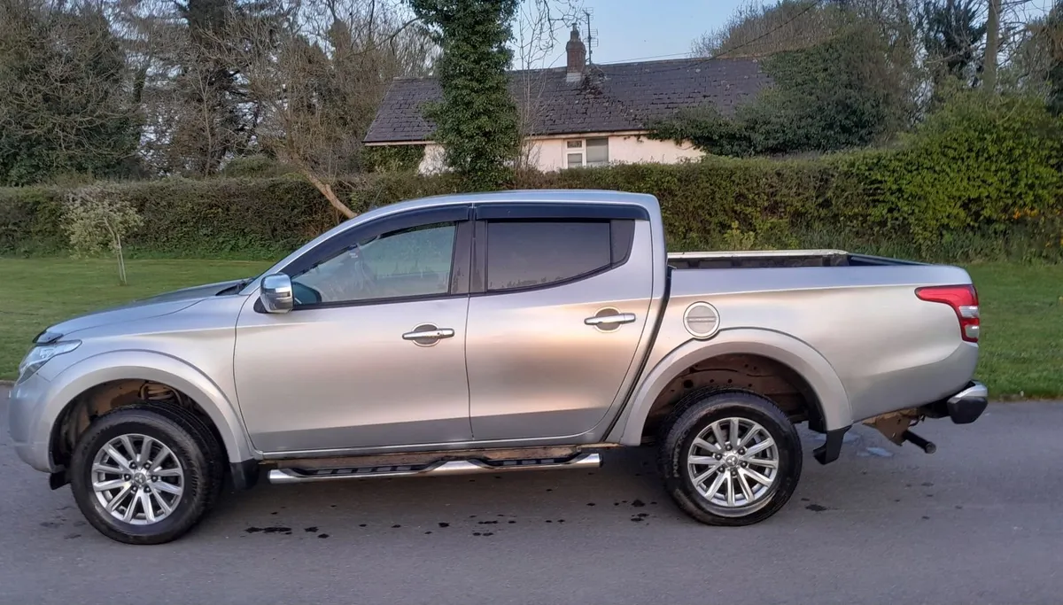 Mitsubishi L200 2016 - Image 2