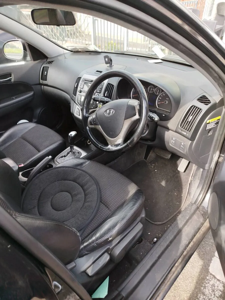 Automatic Hyundai I30 - Image 3