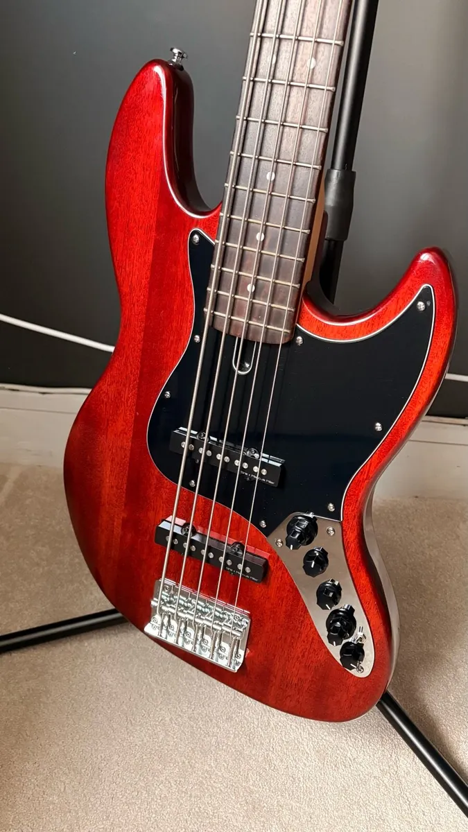 Marcus Miller Sire V3-5 (2nd Gen) Mahogany Red - Image 3