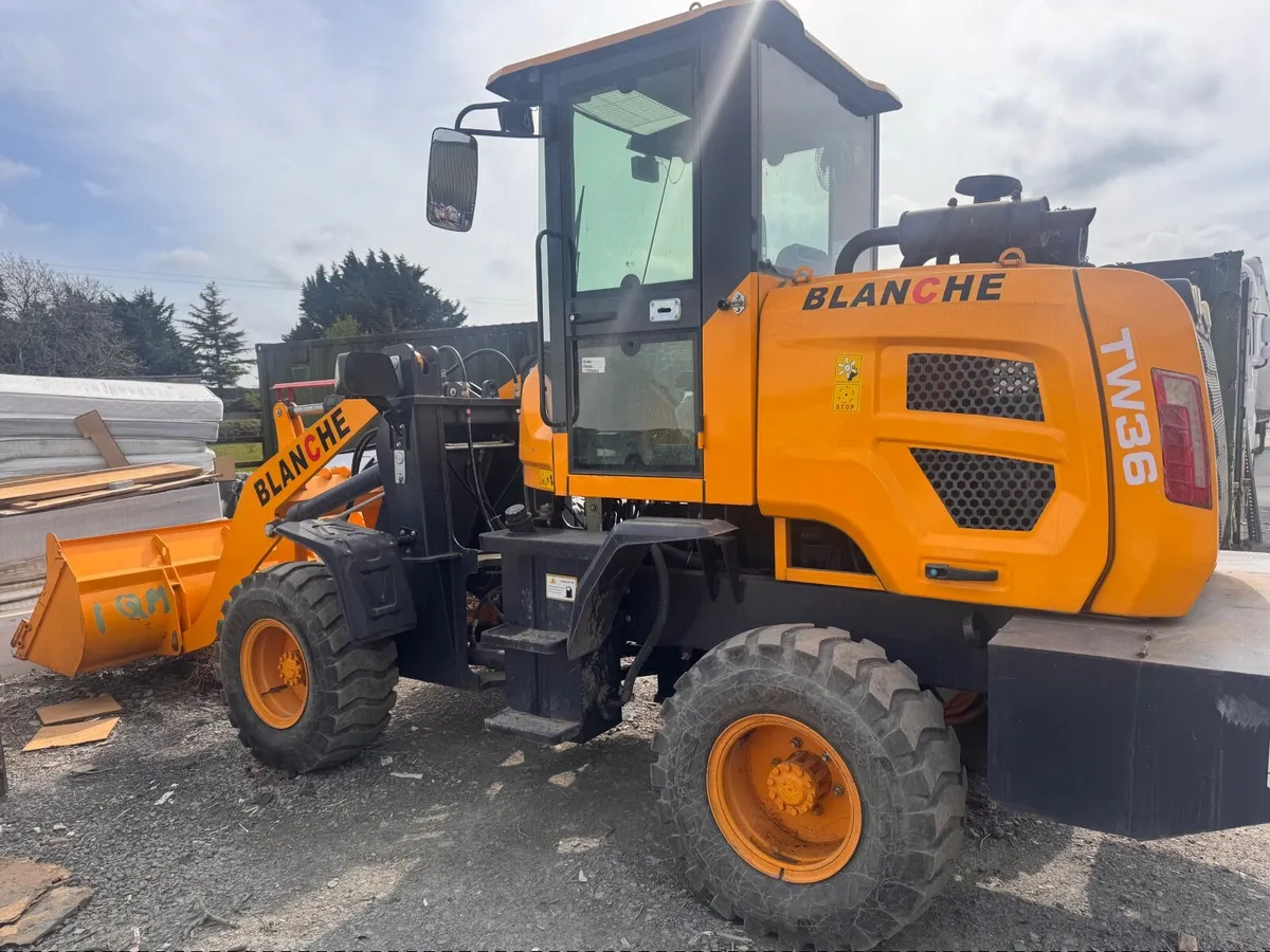 Blanche Wheeled Loader - Image 4