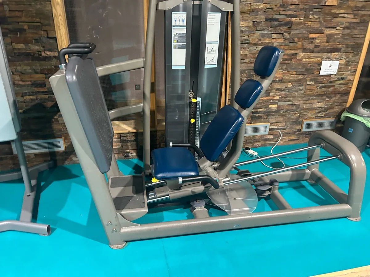 Pulse Fitness seated leg press - Image 4