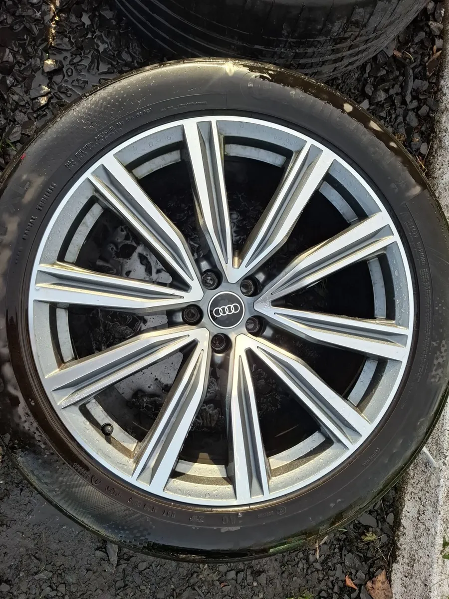 21" Genuine Audi Q8 S Line Alloys with tyres - Image 3
