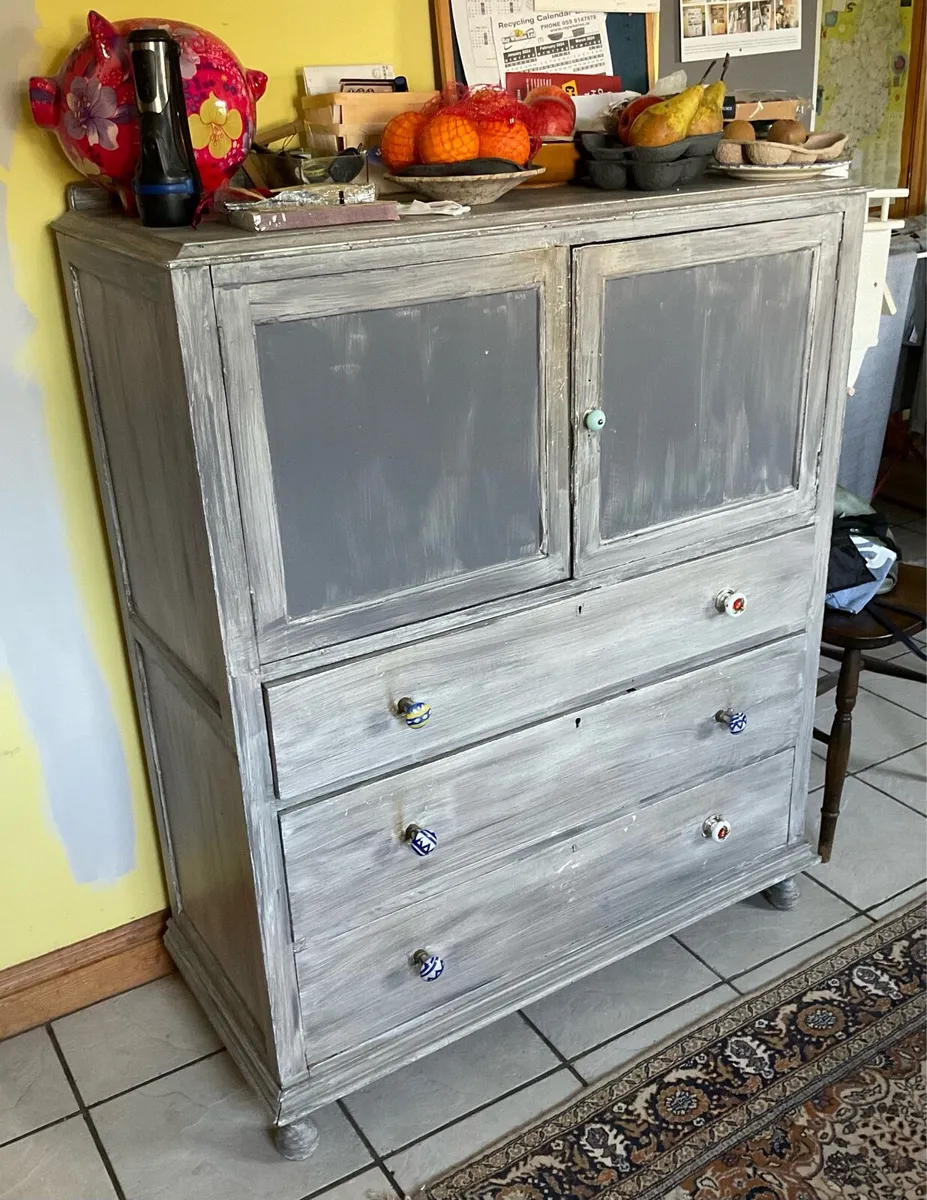 Chest of drawers/storage unit - Image 1