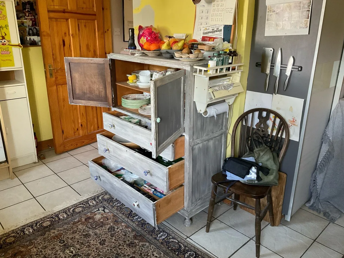 Chest of drawers/storage unit - Image 4