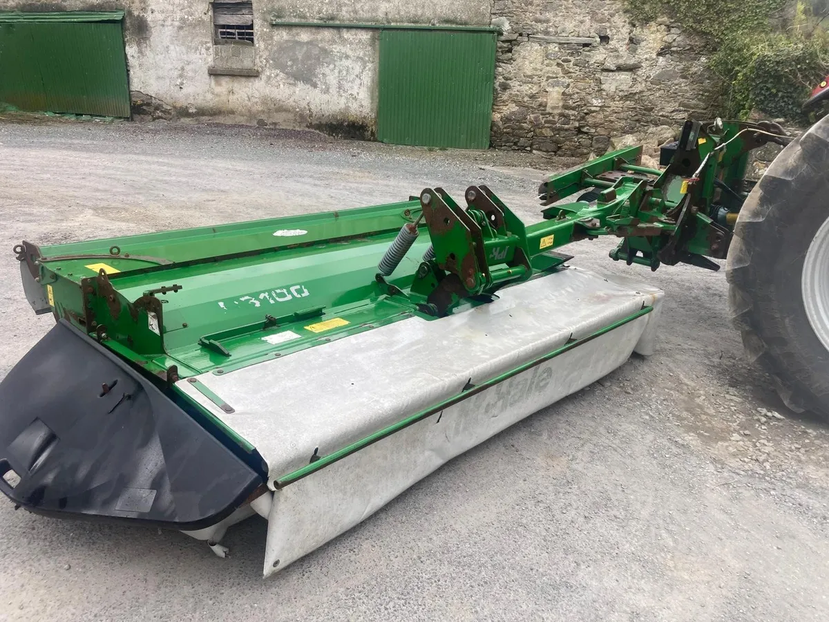 2017 McHale R3100 Rear Conditioner Mower 25214 - Image 2