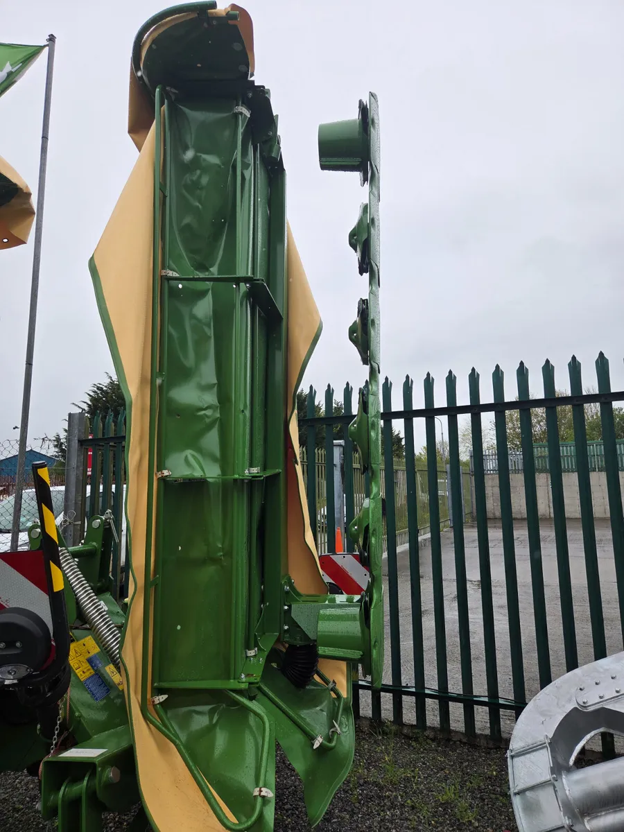 Krone mowers b750 Butterflies - Image 3