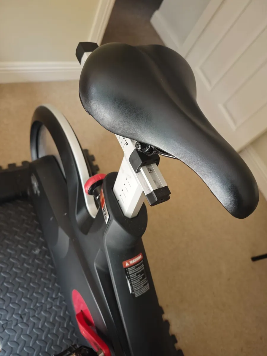 spin bike Tomahawk IC6 - Image 1