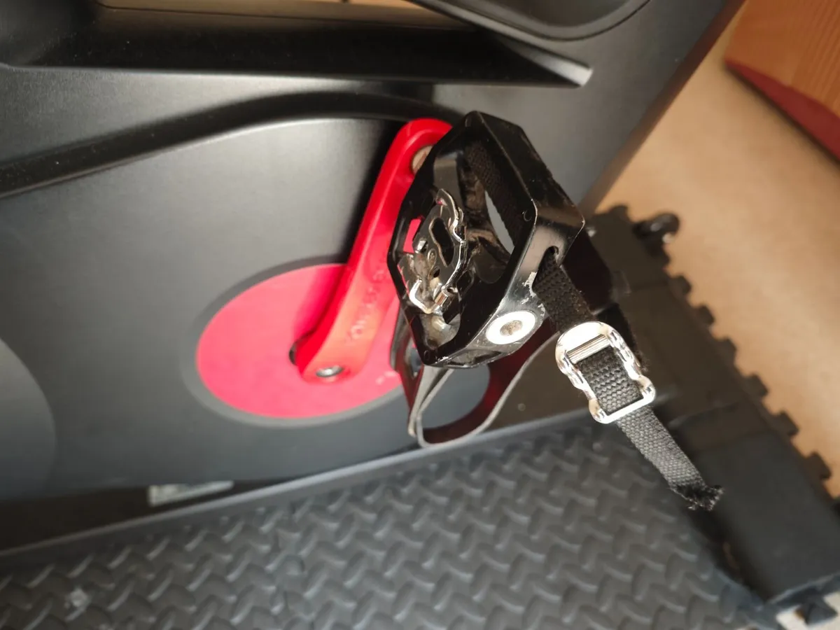 spin bike Tomahawk IC6 - Image 4