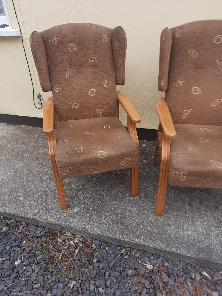 Orthopaedic armchairs - Image 3