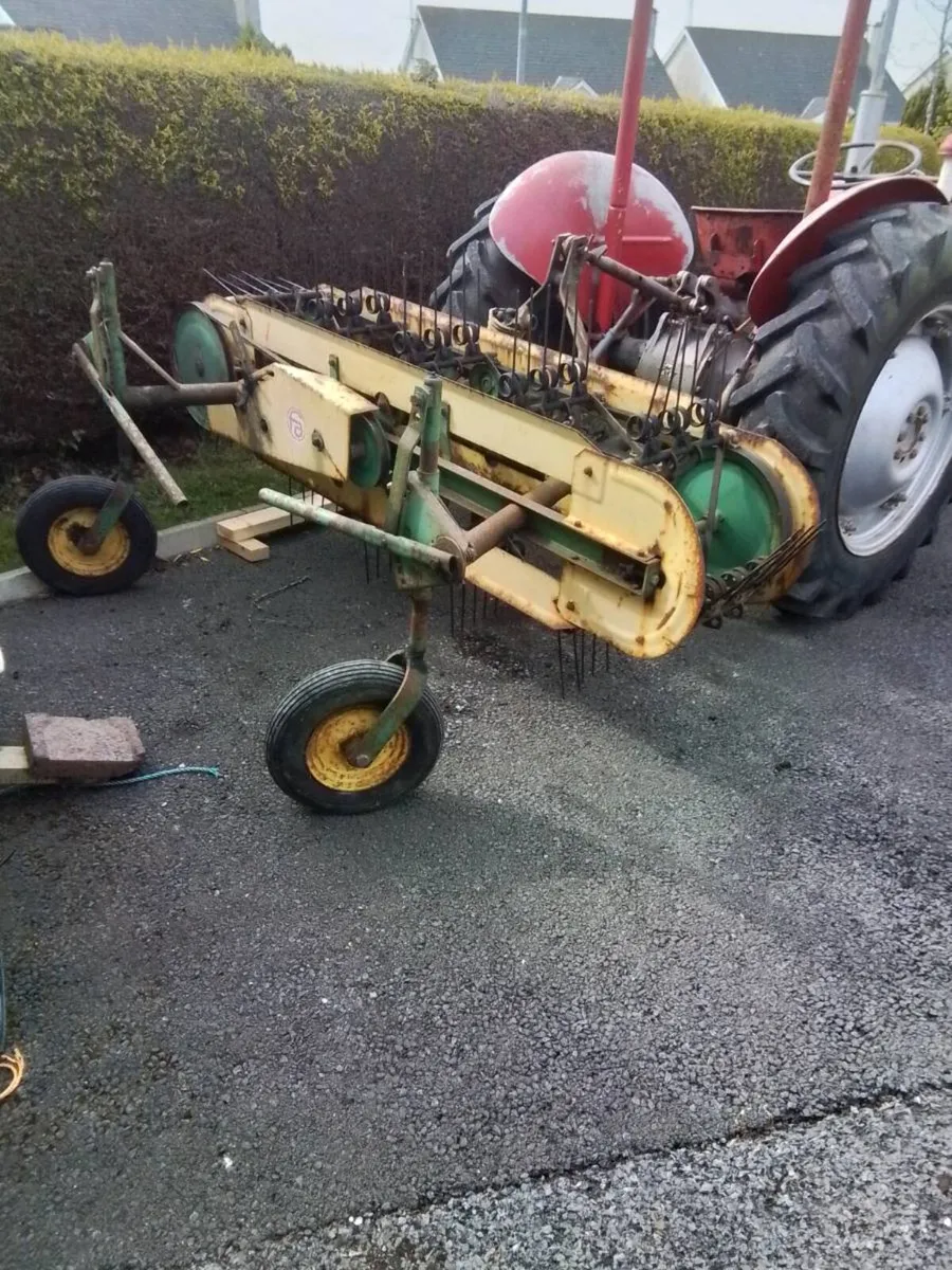 Hay turnerbelt driven - Image 1
