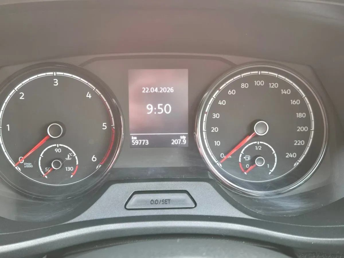 Volkswagen Transporter TRANSPORTER 28 PVL TDI 110B - Image 4