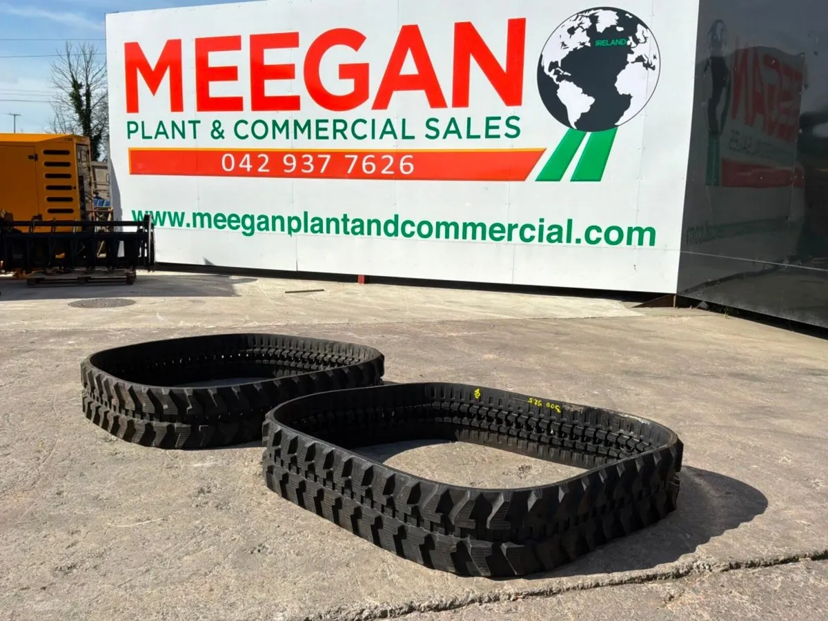 UNUSED 300 x 52.5 x 84 RUBBER TRACKS.......1797. - Image 2