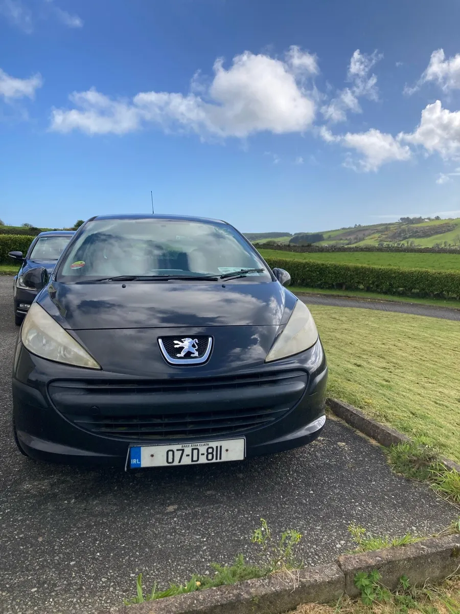 Car - Image 1