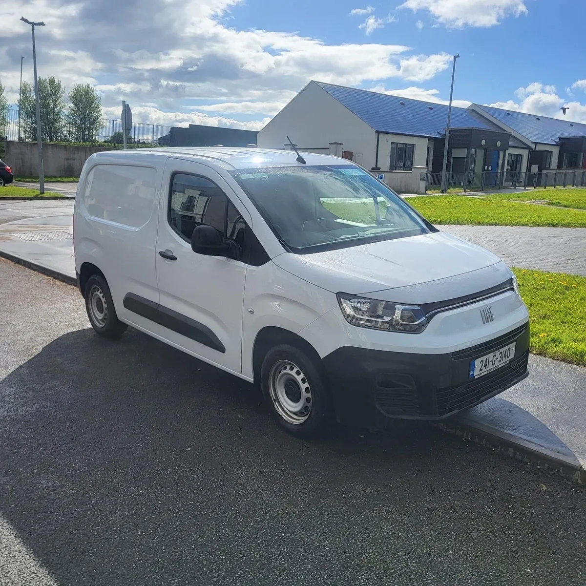 2024 Fiat Doblò Professional Van - Image 1
