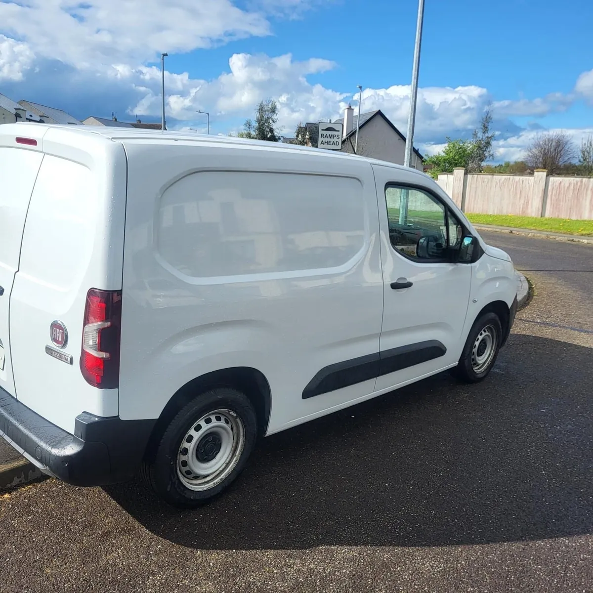 2024 Fiat Doblò Professional Van - Image 2