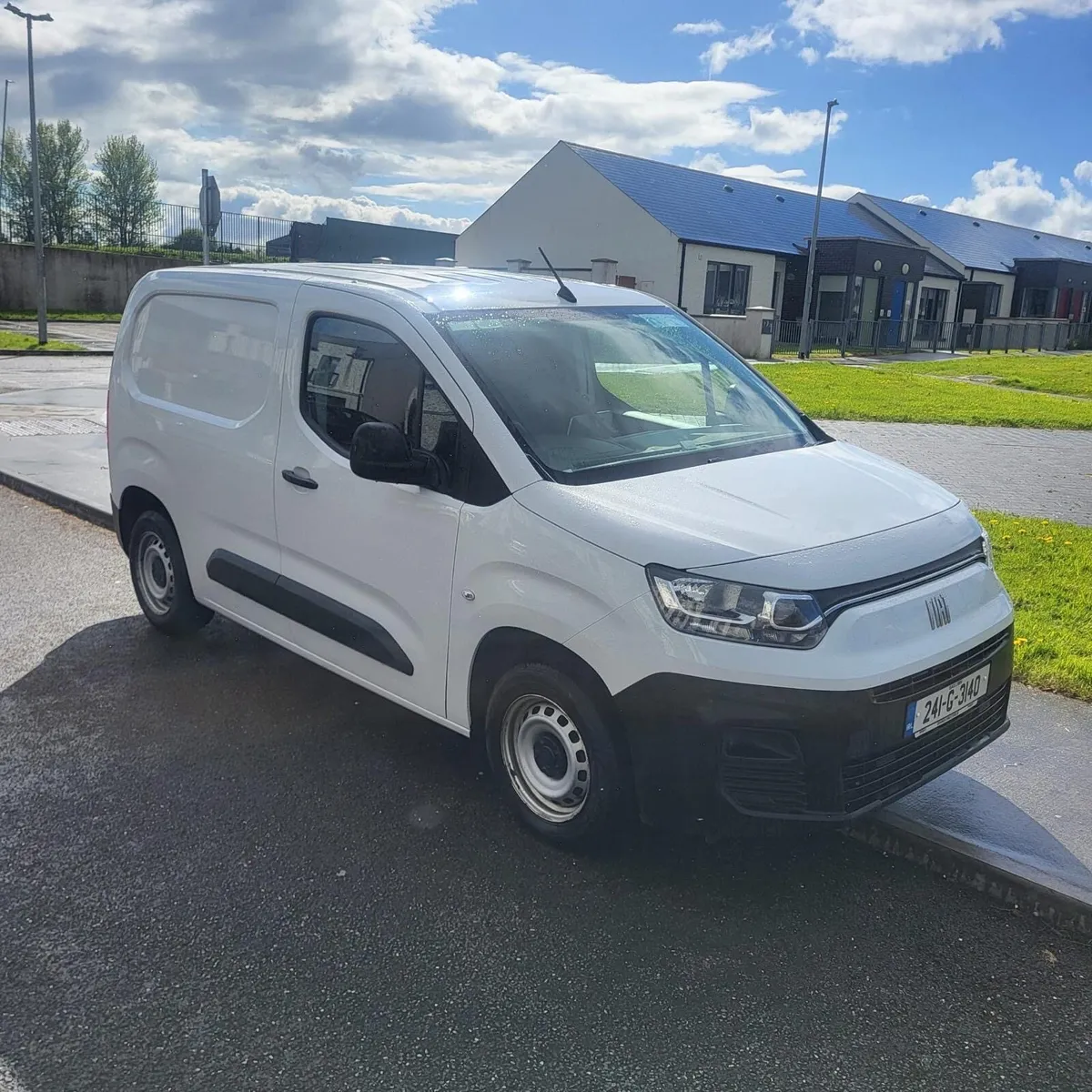 2024 Fiat Doblò Professional Van - Image 4