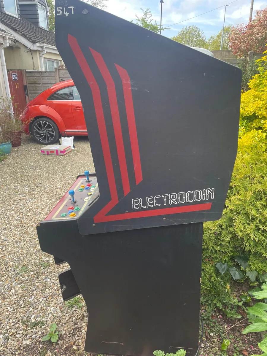 Arcade machine - Image 1