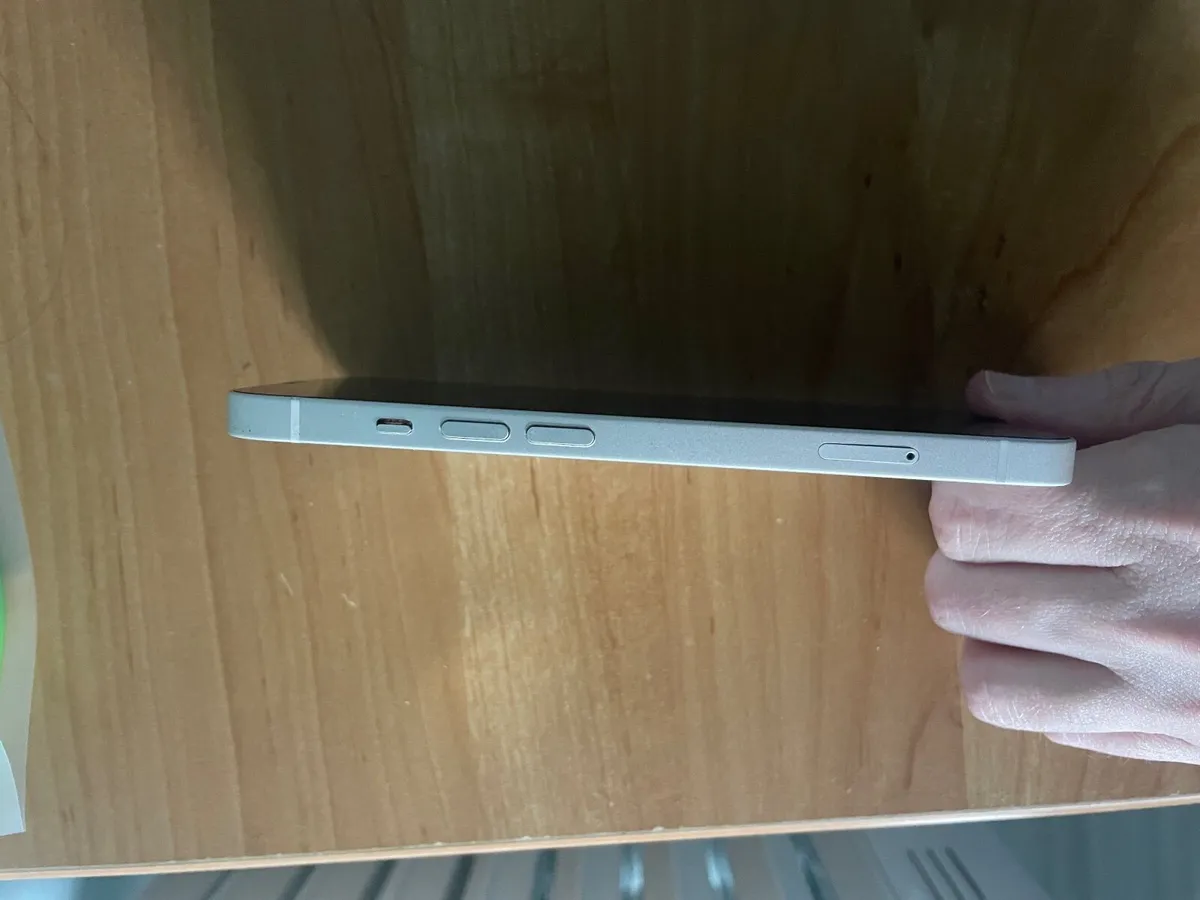 iPhone 14 - 128GB - Network Unlocked - Image 3