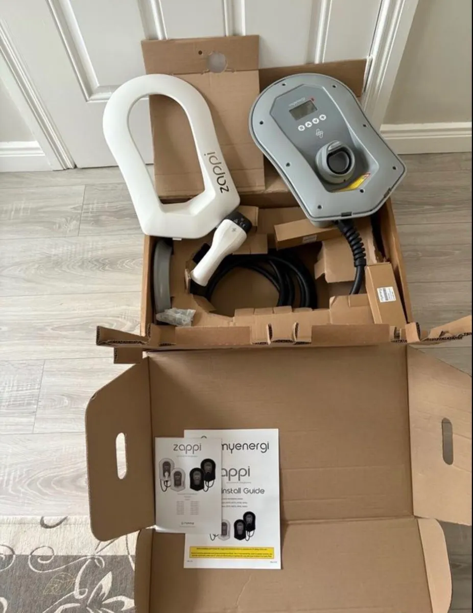 Zappi tethered charger single or 3phase input - Image 1