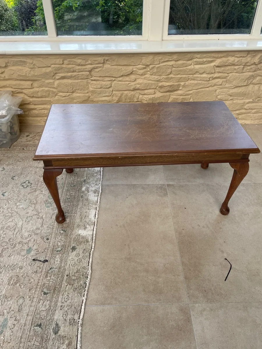 Antique mahogany coffee table - Image 1