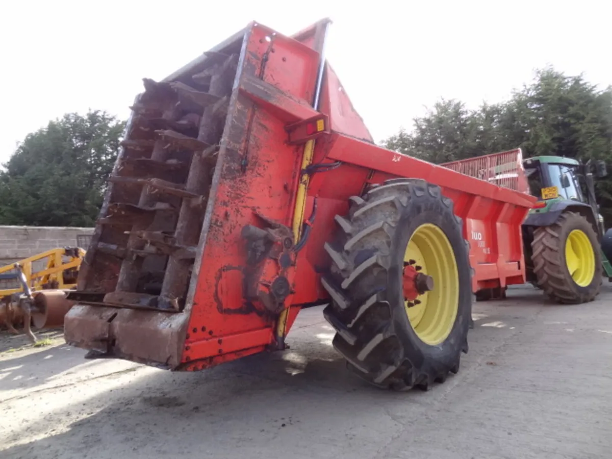 K-Two Duo 1000 Rear Discharge Muck Spreader - Image 3