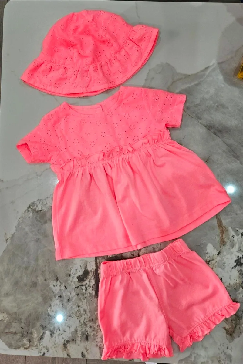 Baby girl clothes bundle 0-3 months - Image 2