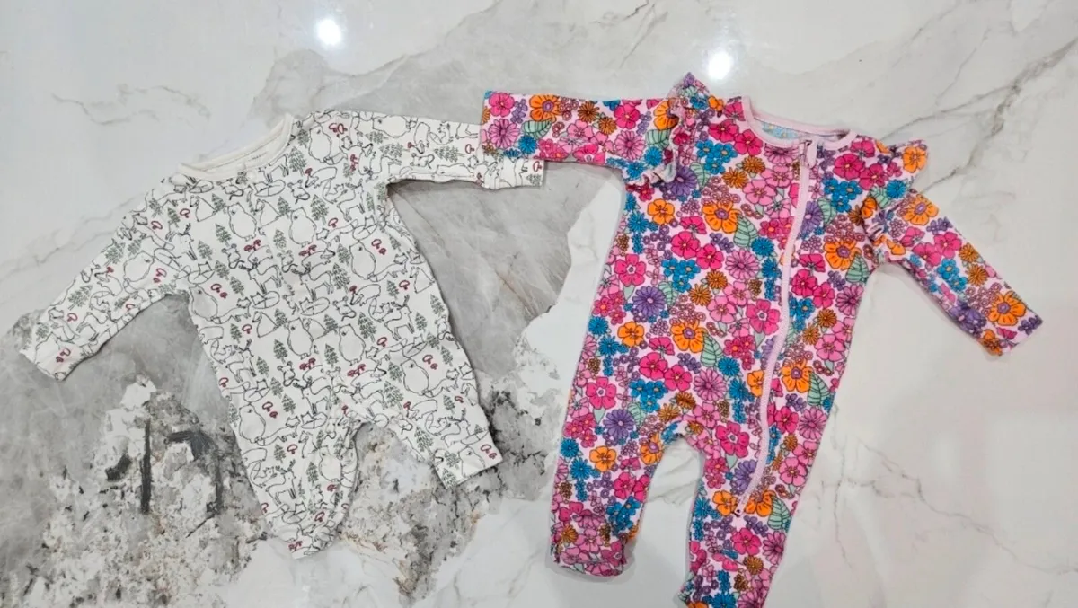 Baby girl clothes bundle 0-3 months - Image 4
