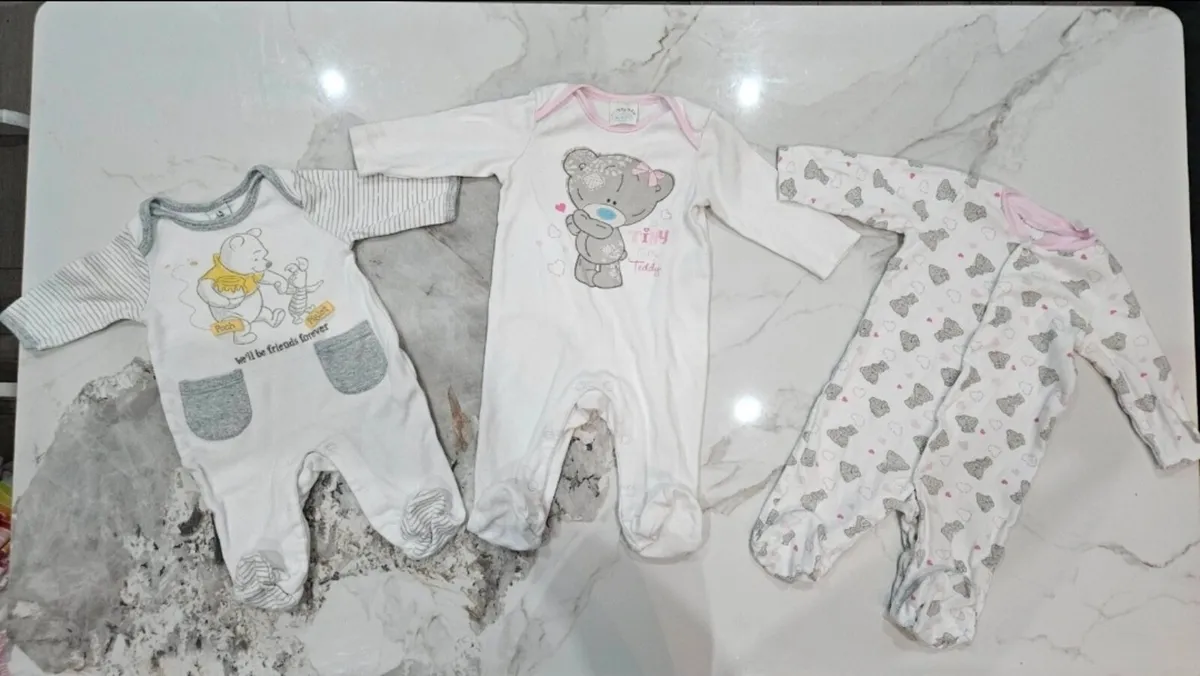 Baby girl clothes bundle 0-3 months - Image 3