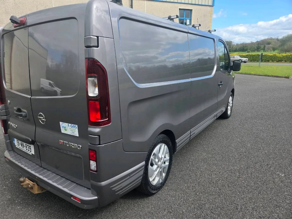 Open Vivaro - Image 4