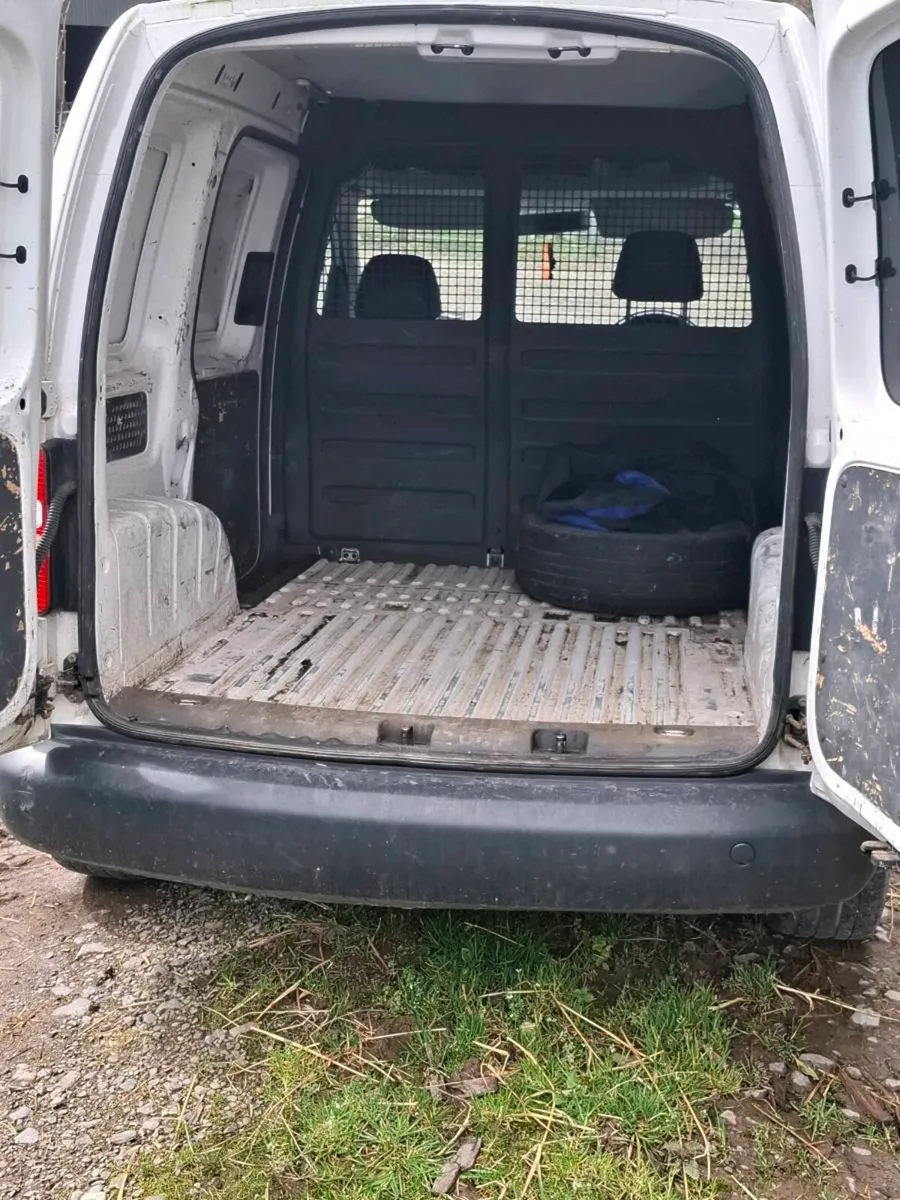 Volkswagen Caddy - Image 2