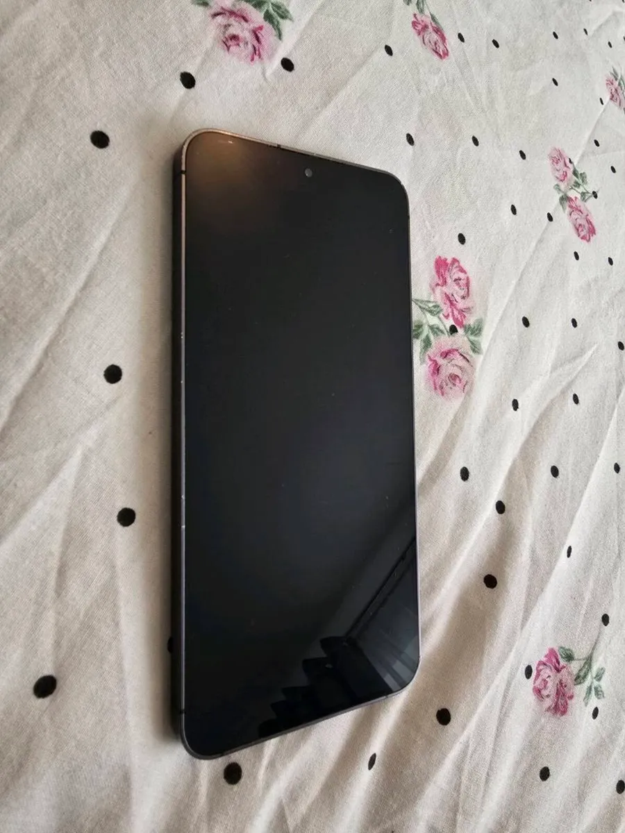 Samsung Galaxy S24 - Image 1