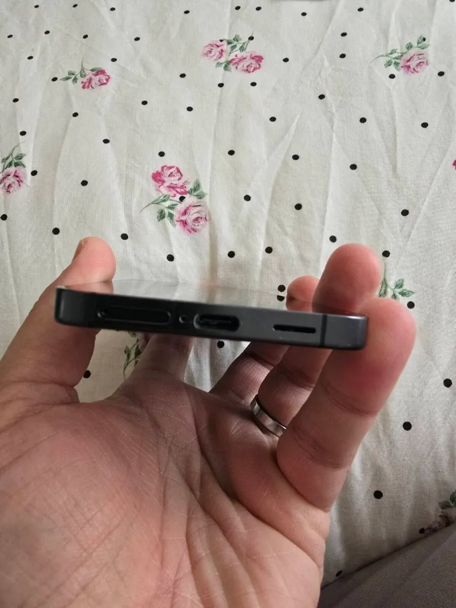 Samsung Galaxy S24 - Image 4