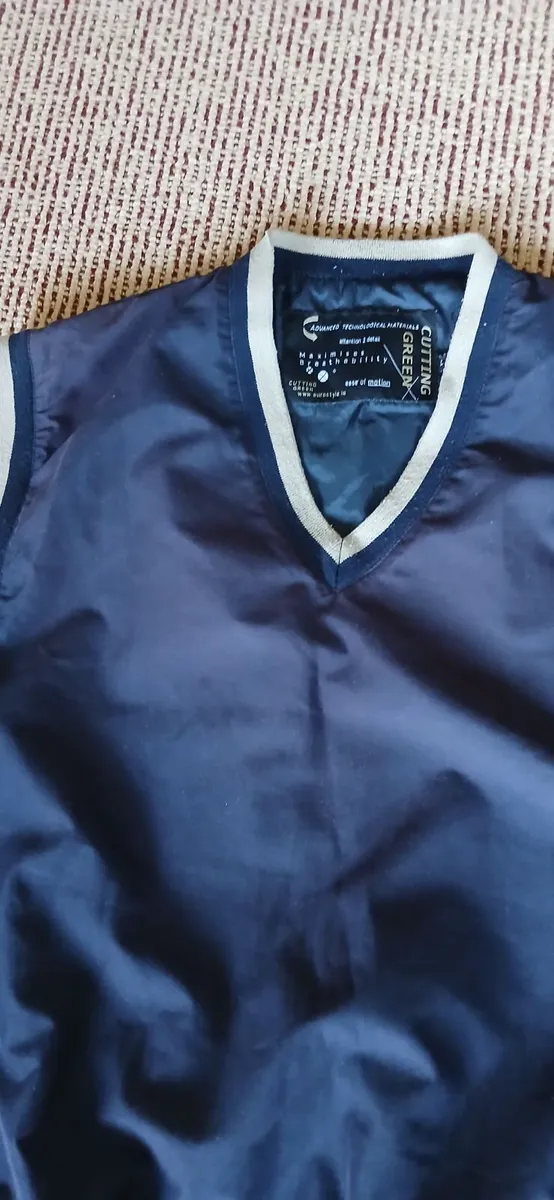 Man's navy golf gilet M/l. & M/l long sleeve golf - Image 1