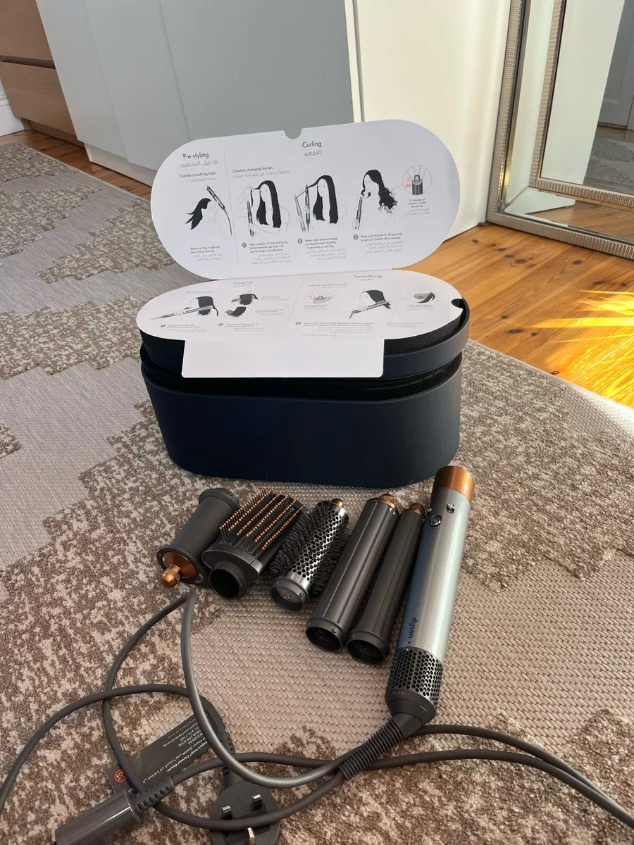 Dyson airwrap - Image 1