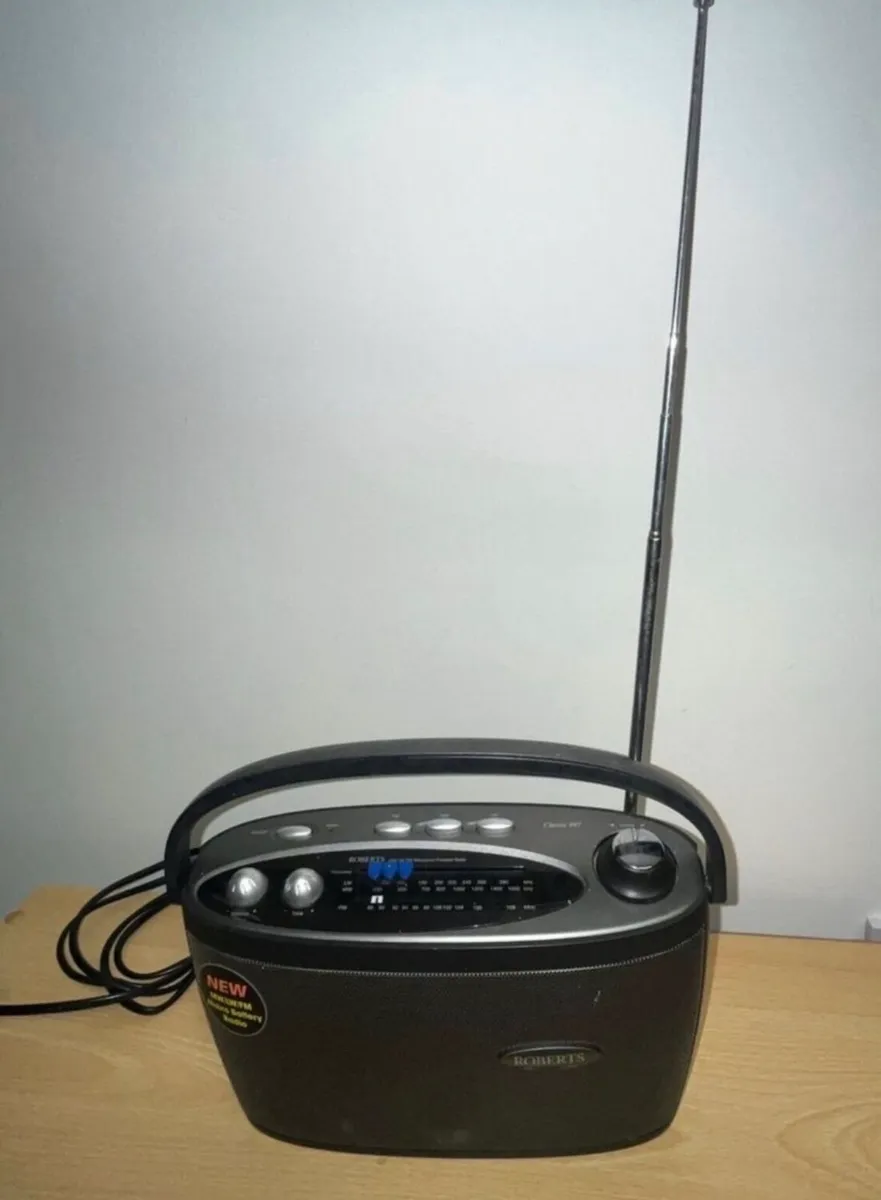 Vintage Roberts Radio - Image 3