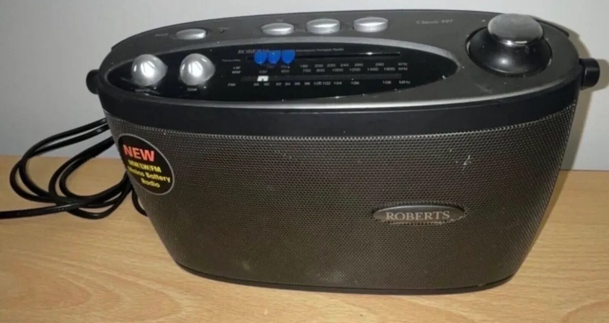 Vintage Roberts Radio - Image 1
