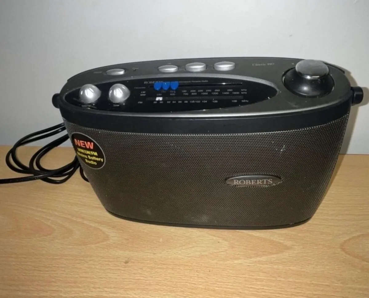 Vintage Roberts Radio - Image 2