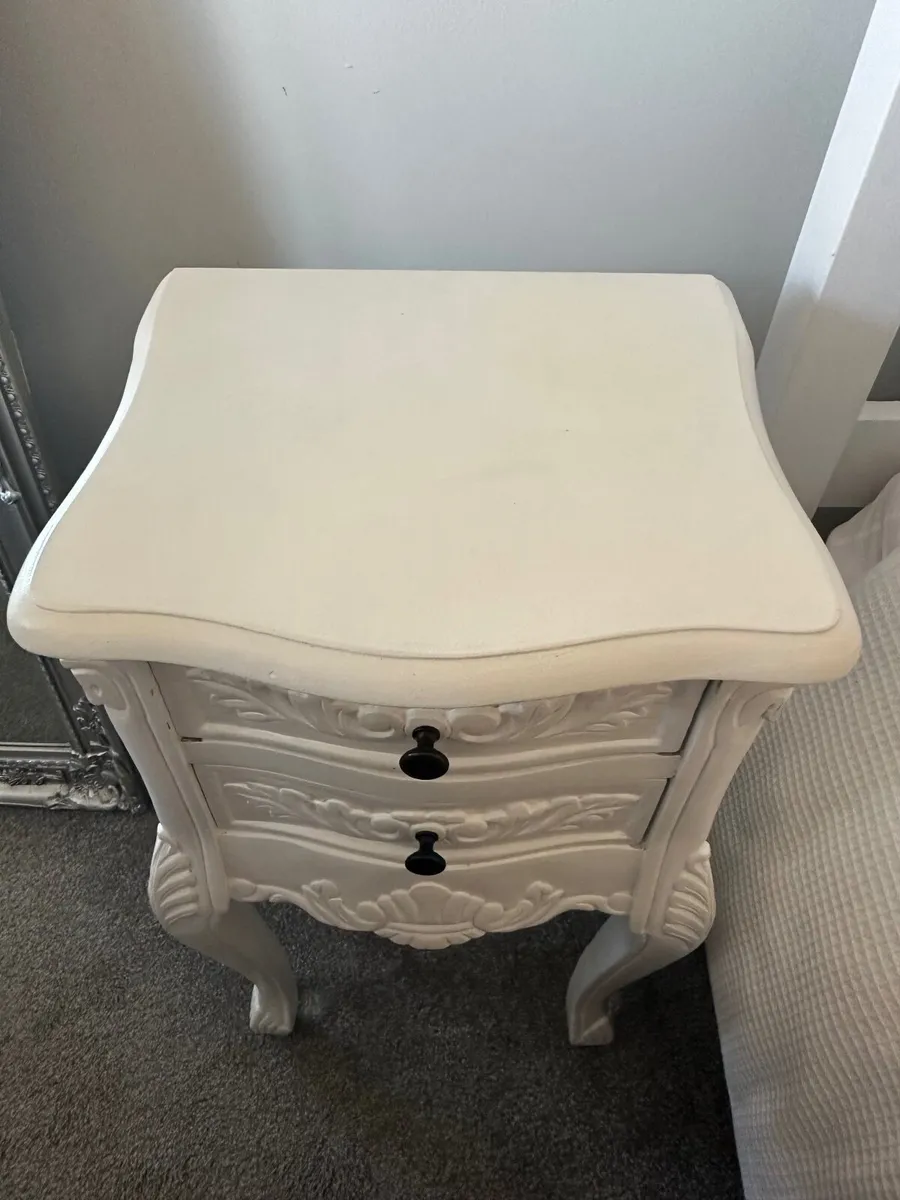 Bedroom Furniture Set - Image 2