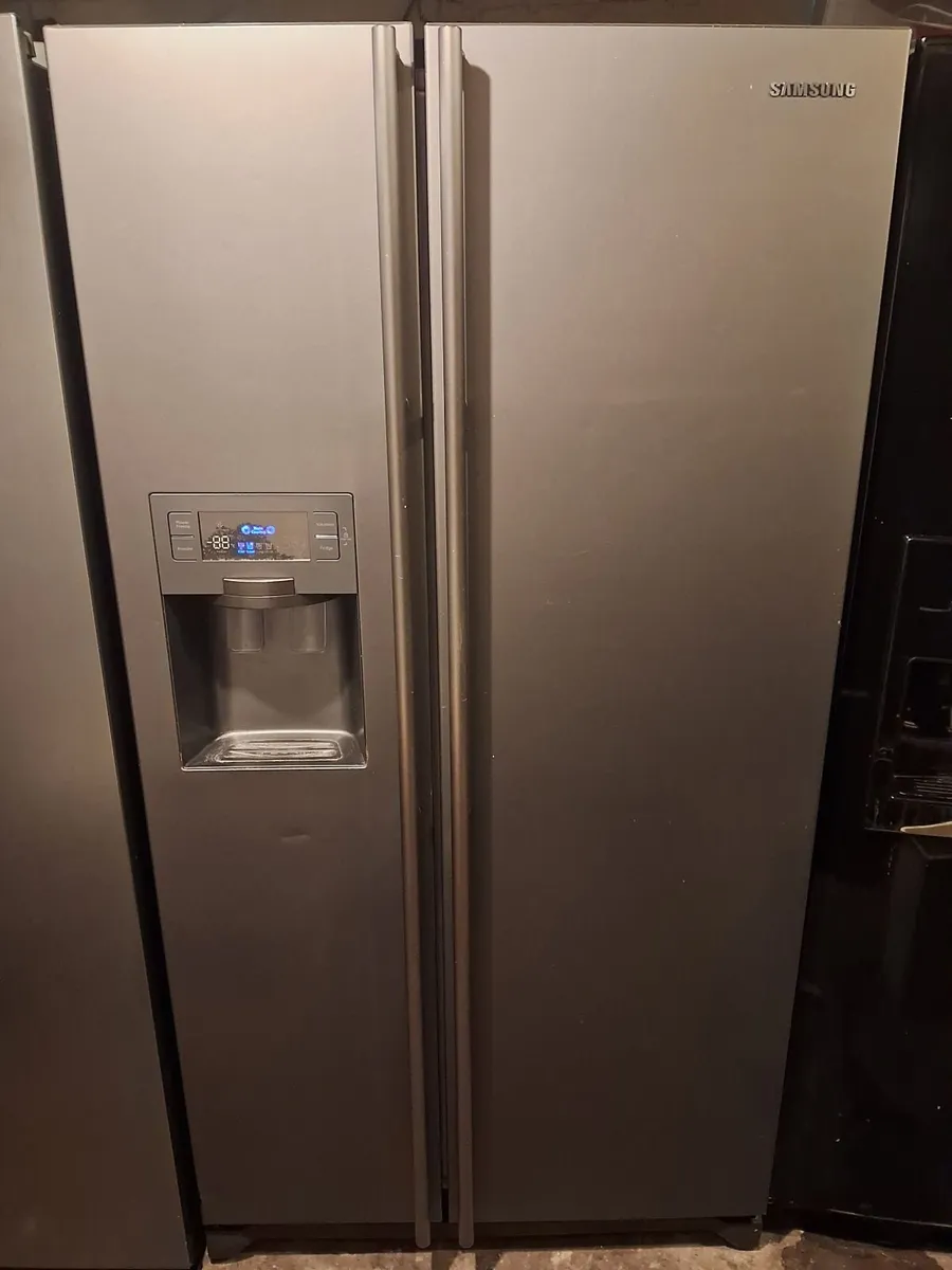 AMERICAN FRIDGE AND FREEZER - Image 1