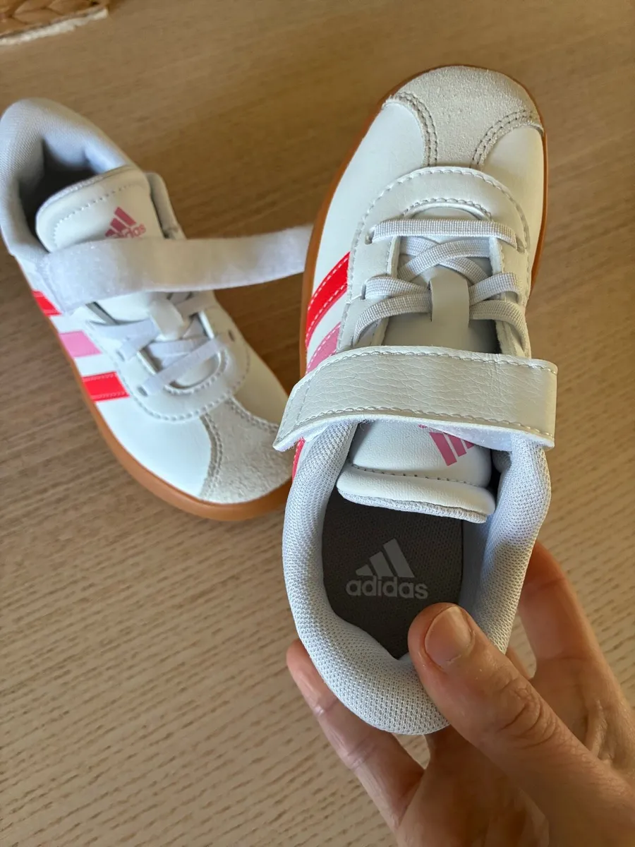 Kids adidas Samba runner BRAND NEW UK 11-11.5 - Image 2