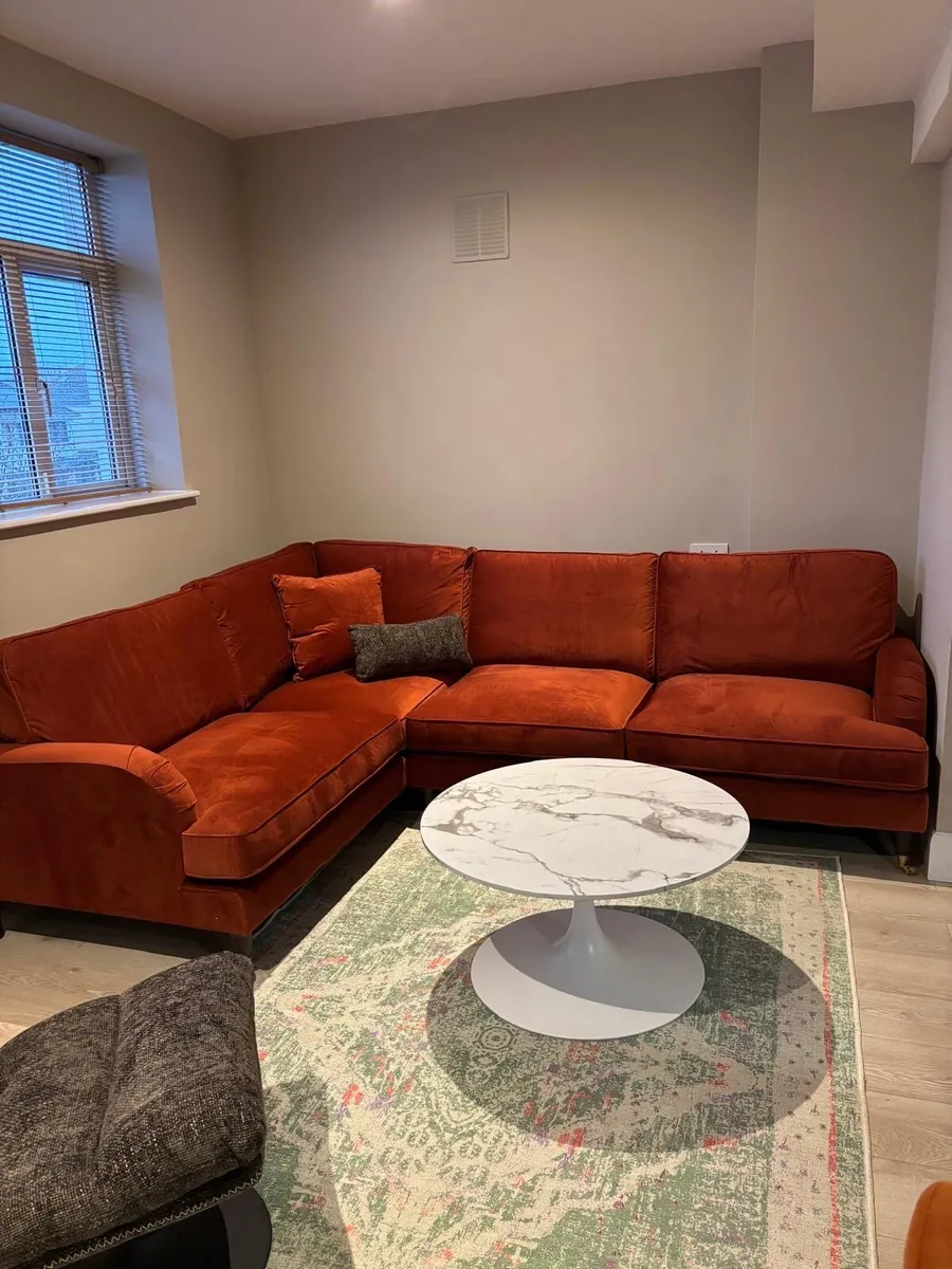 4 seater corner sofa - Image 1